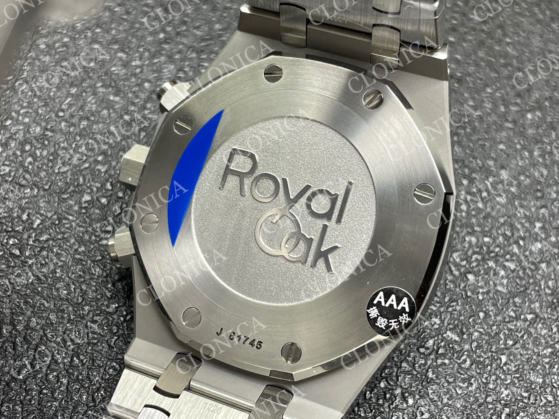 ROYAL OAK CHRONO 26331 SS SILVER DIAL BLACK SUBDIAL ON SS BRACELET A2385 — view 8