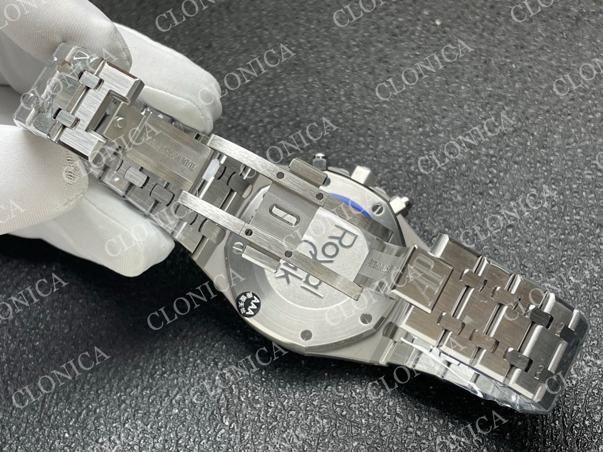 ROYAL OAK CHRONO 26331 SS BLUE DIAL SILVER SUBDIAL ON SS BRACELET A2385 — view 6