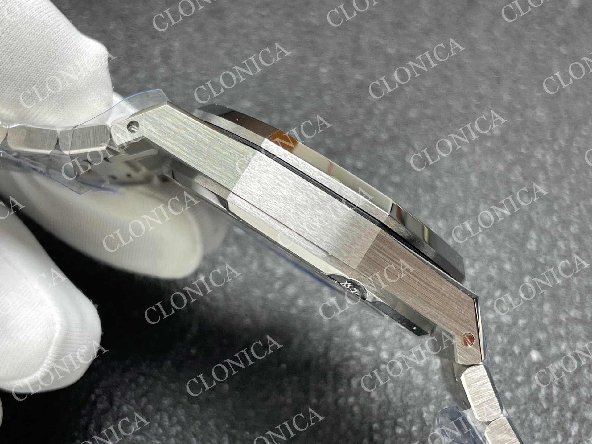 ROYAL OAK CHRONO 26331 SS BLUE DIAL SILVER SUBDIAL ON SS BRACELET A2385 — view 9