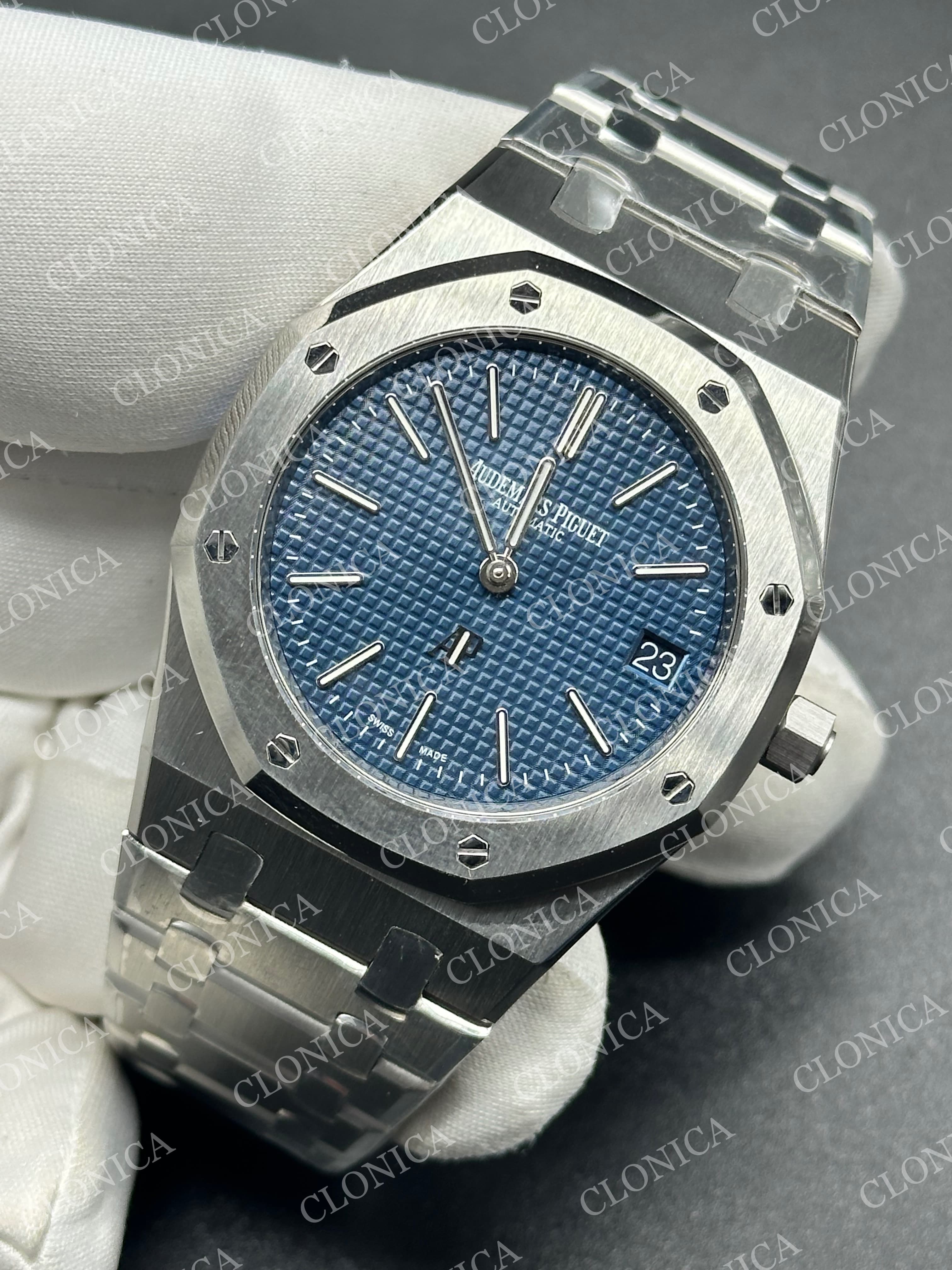 ROYAL OAK 39MM 15202 BLUE DIAL ON SS BRACELET — view 3