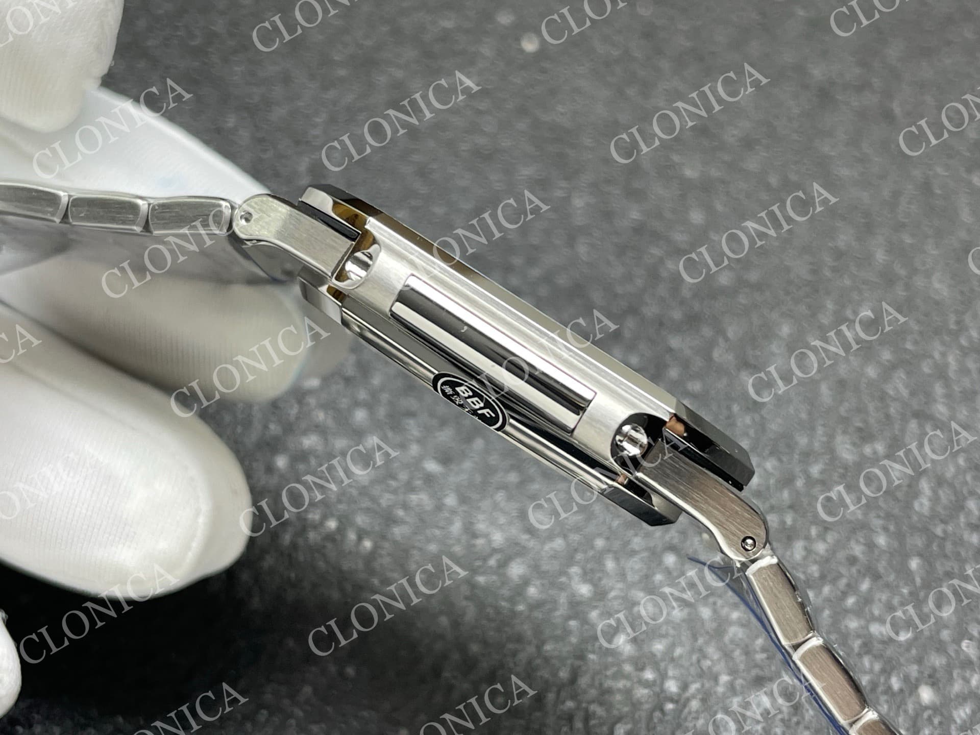 CUBITUS 5821 SS GREEN DIAL ON SS BRACELET DD330 SUPER CLONE — view 9