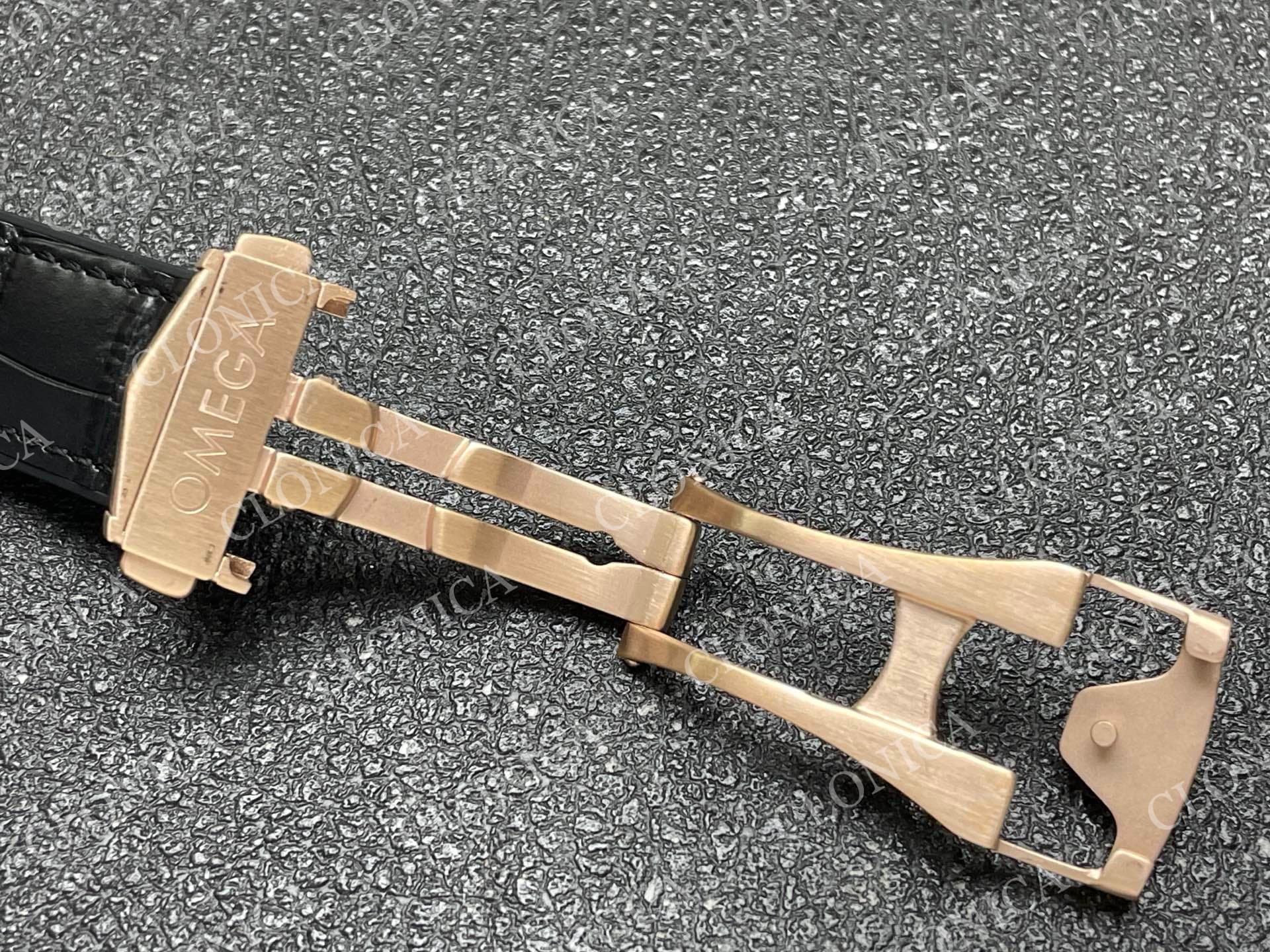 PLANET OCEAN MASTER CHRONOMETER BLACK ROSE CERAMIC BEZEL BLACK DIAL — view 6