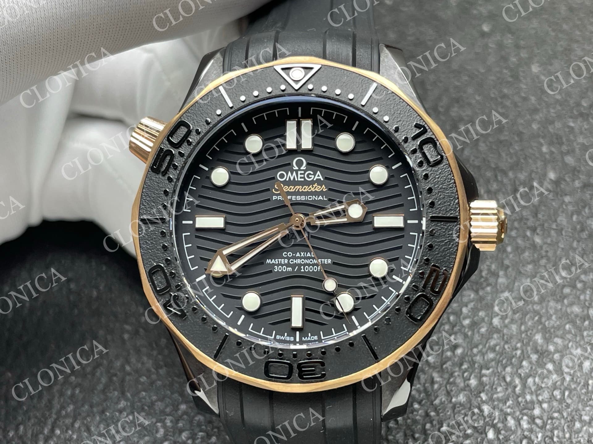 SEAMASTER DIVER 300M CERAMIC/RG 1:1 BEST EDITION BLACK DIAL — view 3