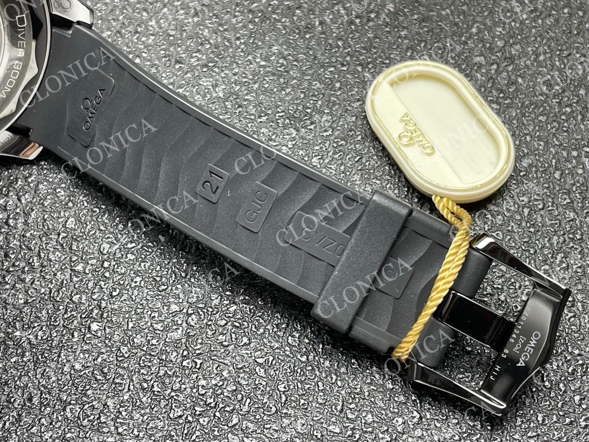 SEAMASTER DIVER 300M CERAMIC/RG 1:1 BEST EDITION BLACK DIAL — view 6