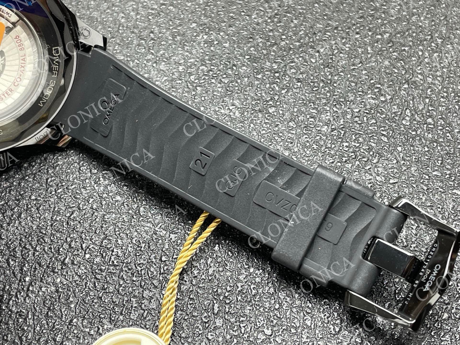 SEAMASTER DIVER 300M BLACK CERAMIC/DLC BLACK DIAL — view 6