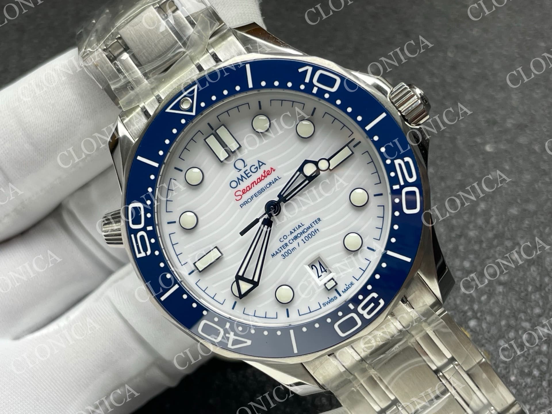 SEAMASTER DIVER 300M AMERICAS CUP SS 1:1 WHITE WAVE CERAMIC DIAL — view 2