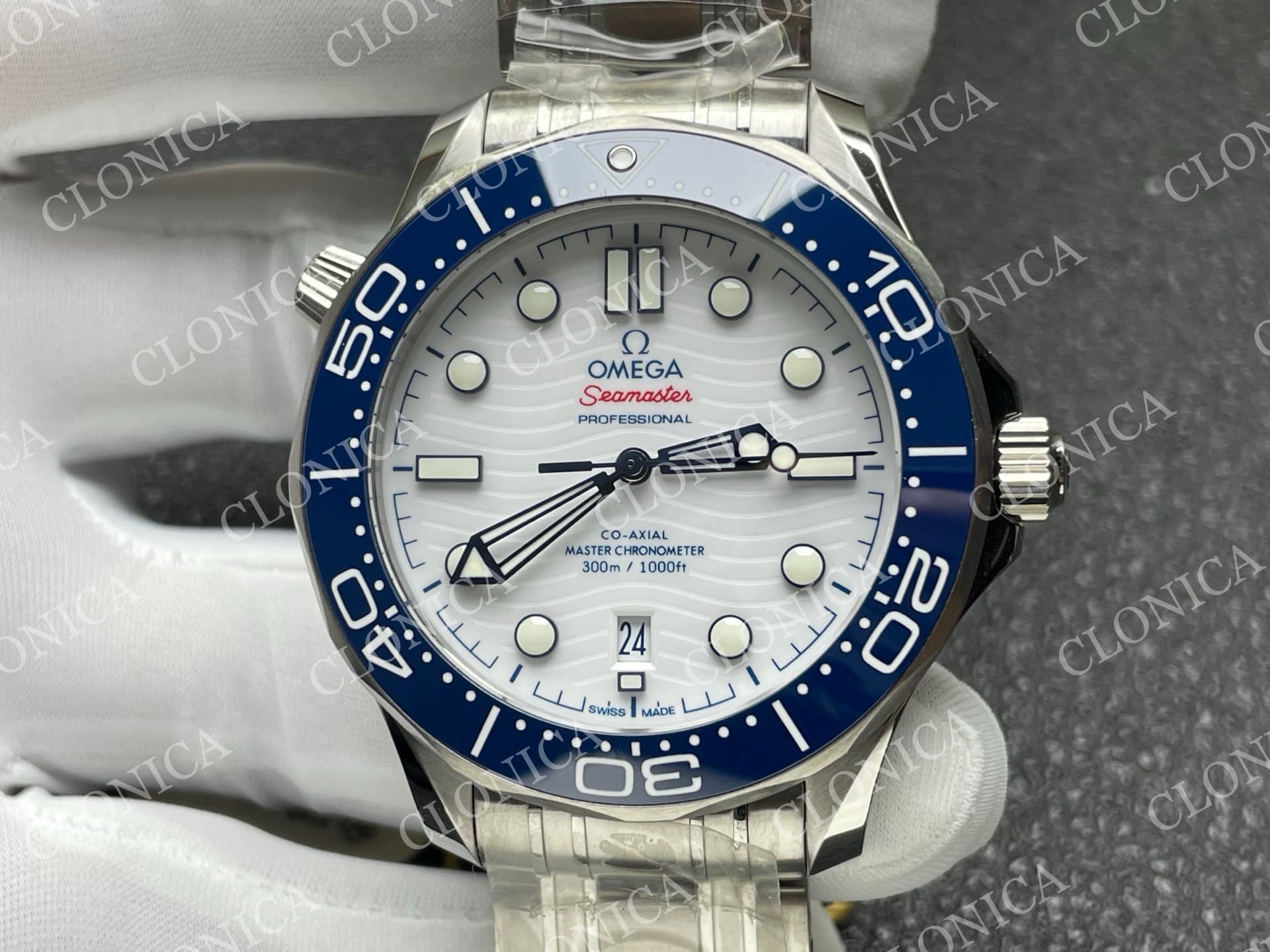 SEAMASTER DIVER 300M AMERICAS CUP SS 1:1 WHITE WAVE CERAMIC DIAL — view 3