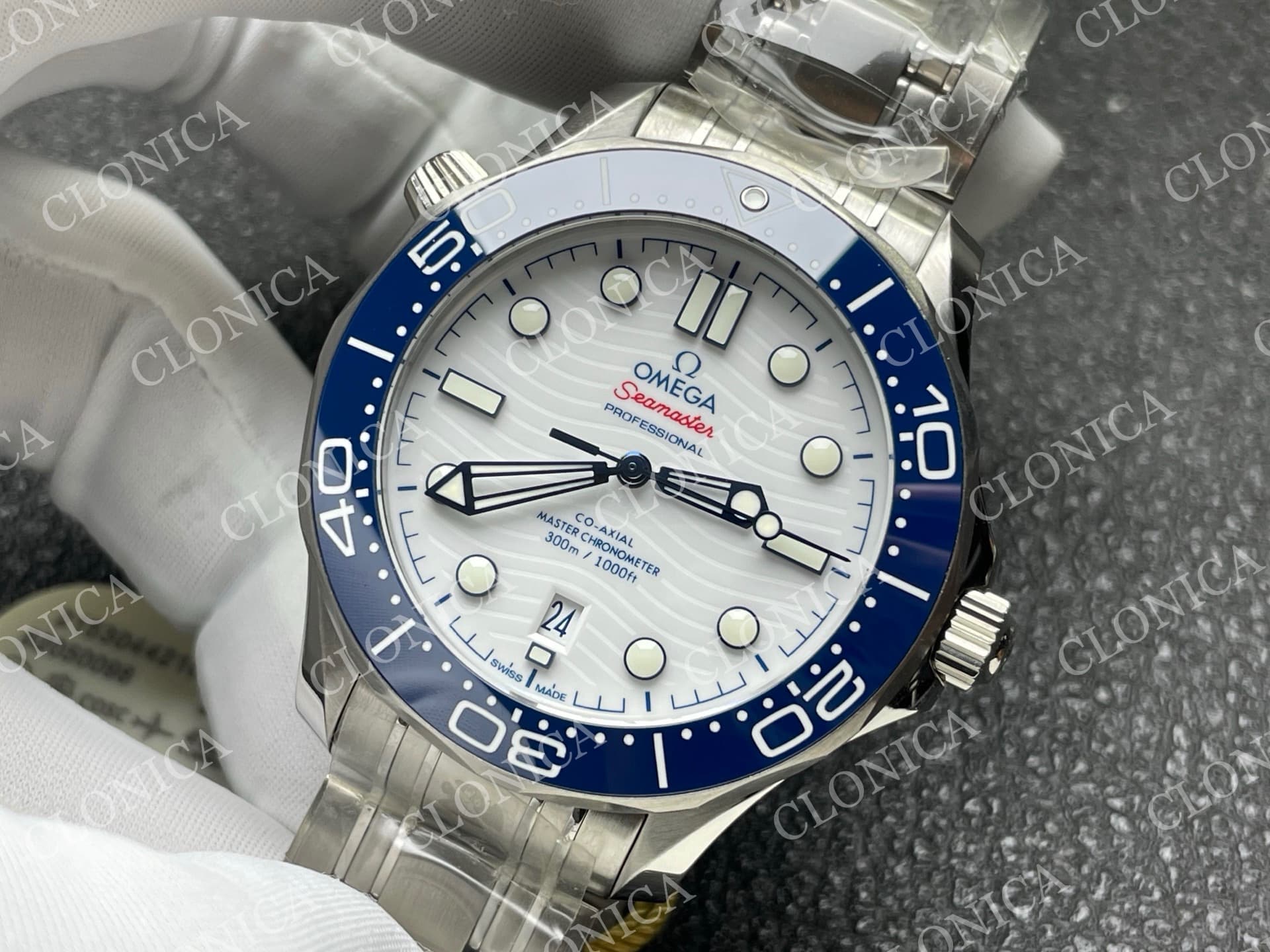 SEAMASTER DIVER 300M AMERICAS CUP SS 1:1 WHITE WAVE CERAMIC DIAL — view 4
