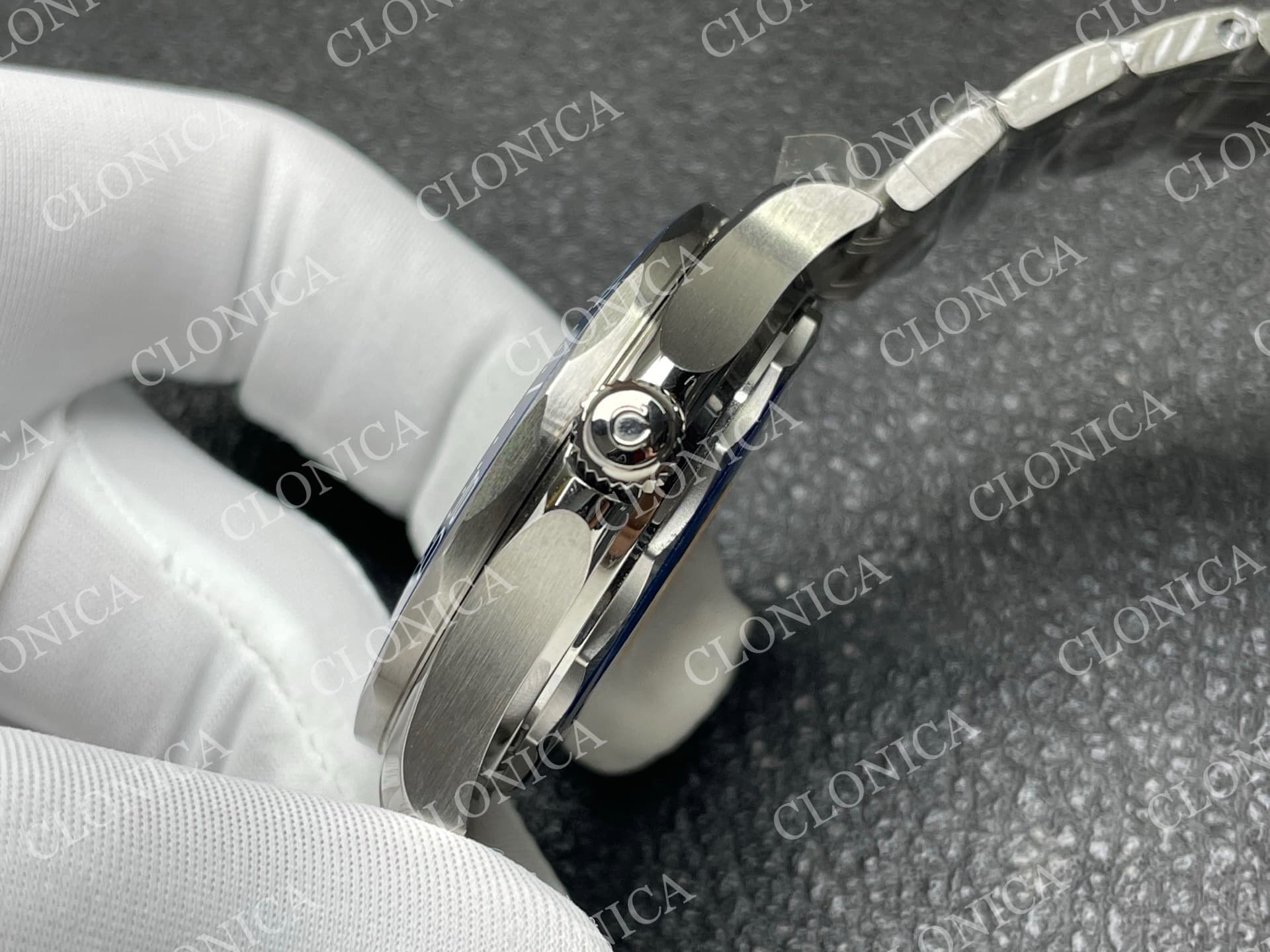 SEAMASTER DIVER 300M AMERICAS CUP SS 1:1 WHITE WAVE CERAMIC DIAL — view 7