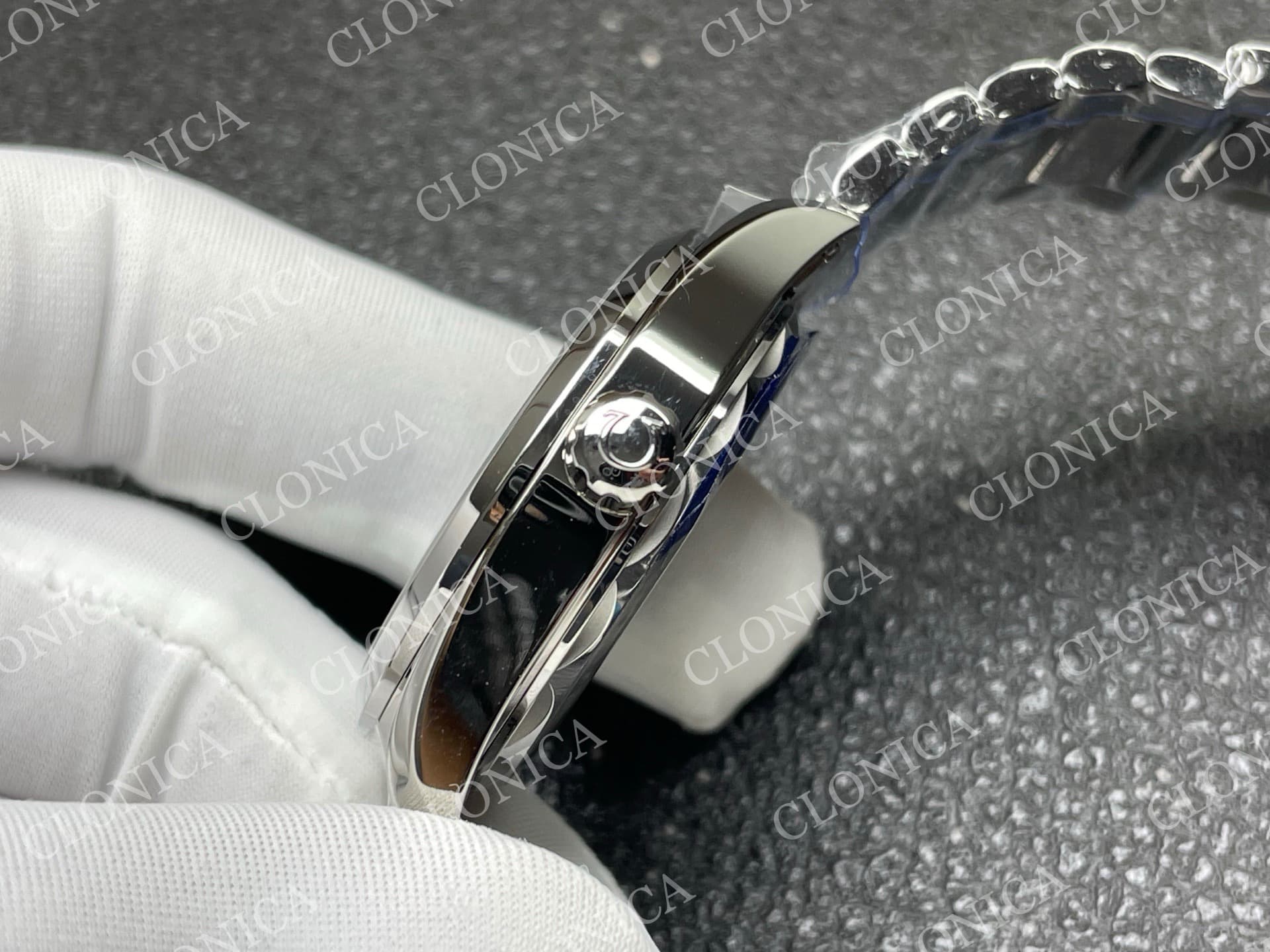 AQUA TERRA 150M MASTER 38MM SS BLUE OMBRE DIAL — view 7