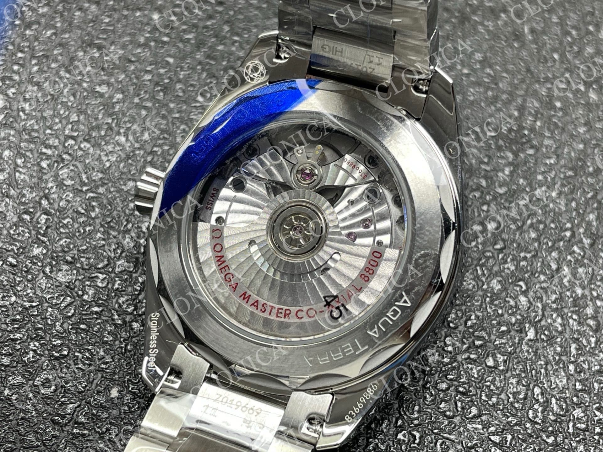 AQUA TERRA 150M MASTER 38MM SS BLUE OMBRE DIAL — view 8