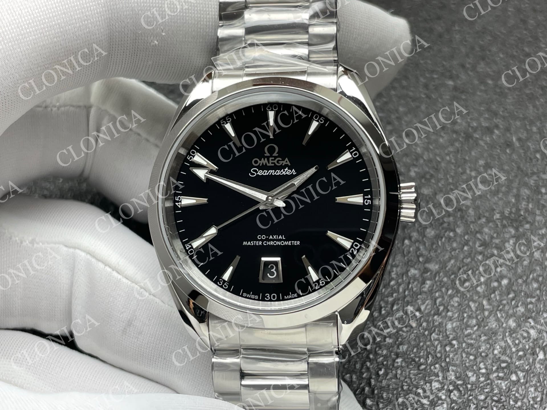 AQUA TERRA 150M MASTER 38MM SS BLACK DIAL — view 3