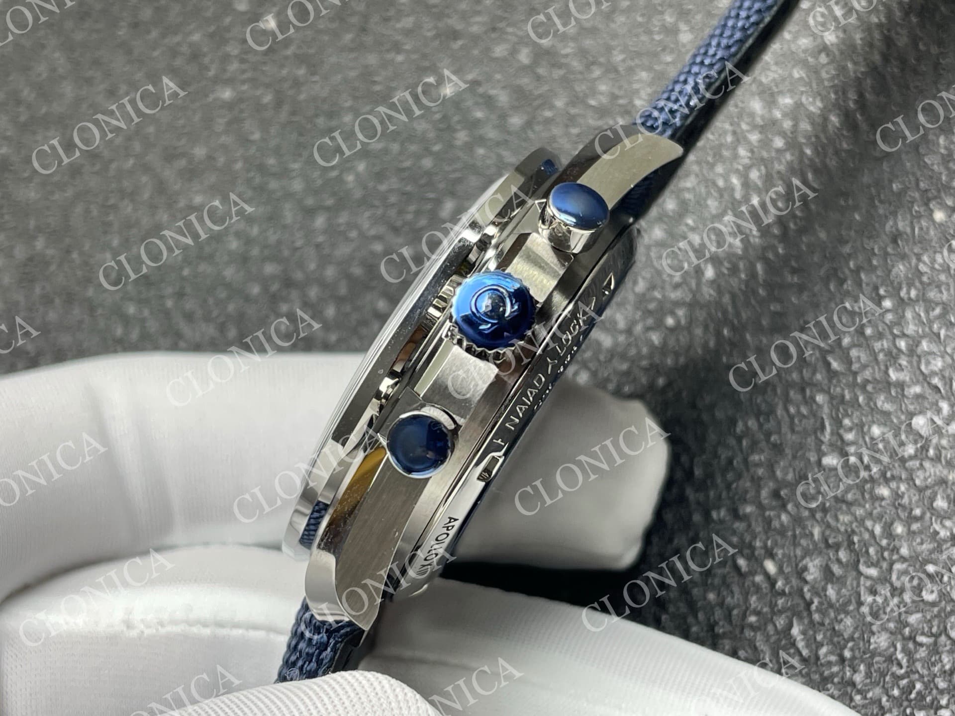 SPEEDMASTER PROFESSIONAL SNOOPY SS SILVER DIAL BLUE MARKER ON BLUE NYLON STRAP A3861 — view 7