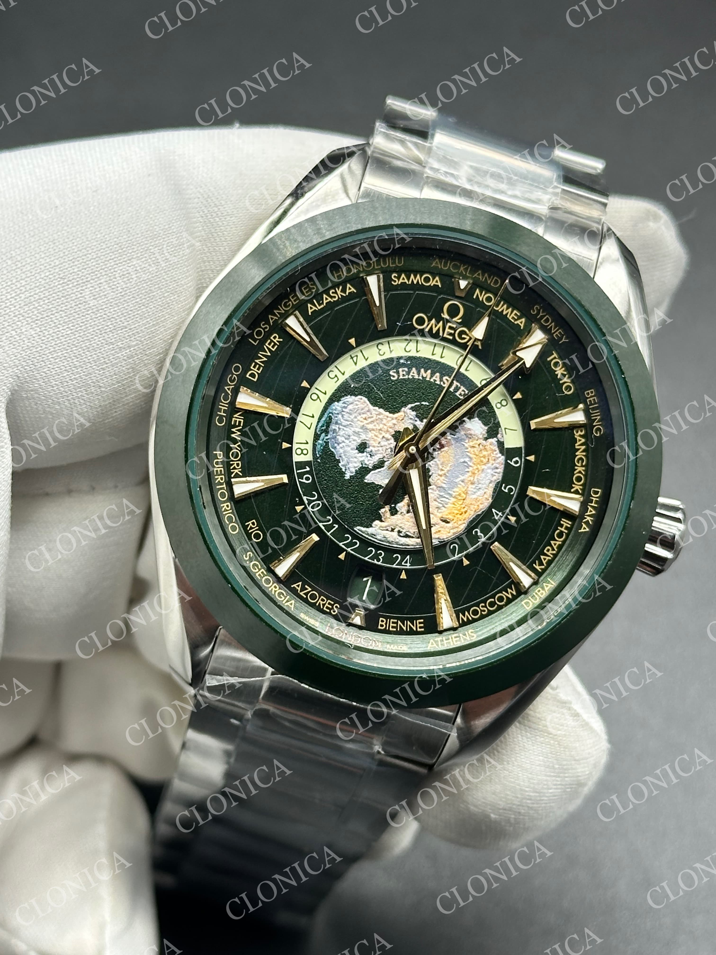 AQUA TERRA 150M 43MM 24 GREEN DIAL ON SS BRACELET A8938 SUPER CLONE — view 3