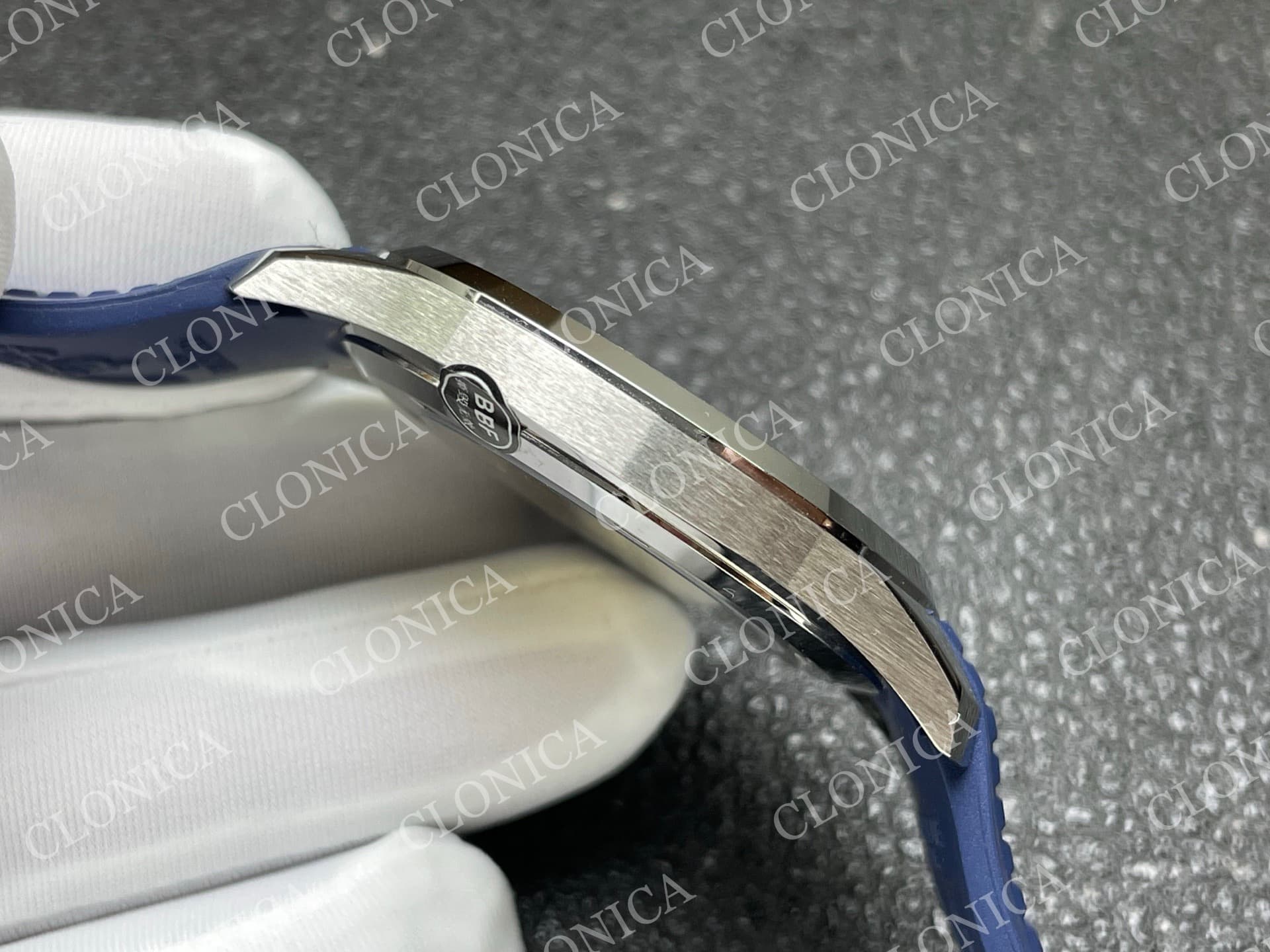 AQUANAUT 5167 SS BLUE DIAL ON BLUE STRAP — view 9