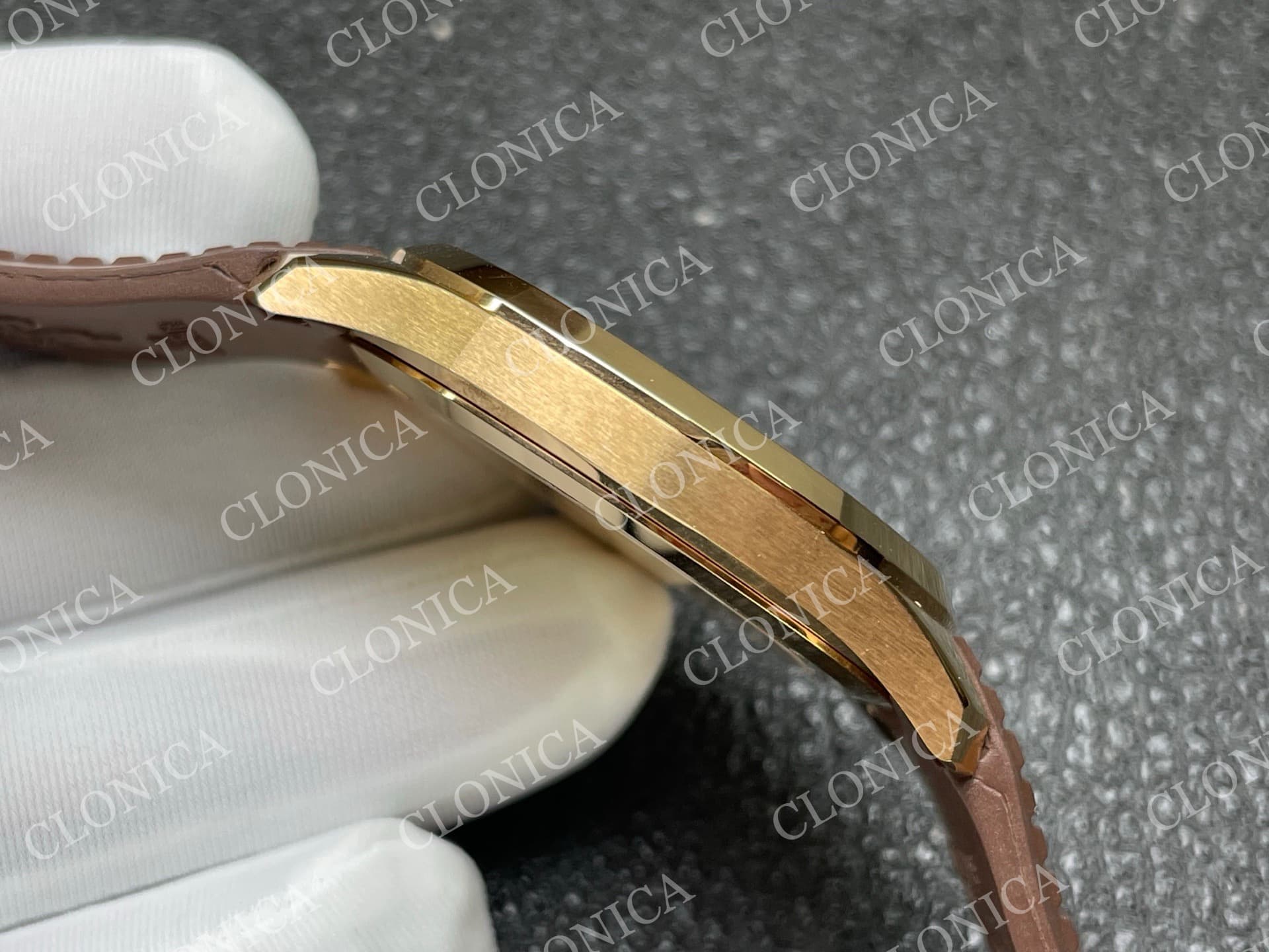 AQUANAUT 5167 RG BROWN DIAL ON BROWN RUBBER STRAP — view 8