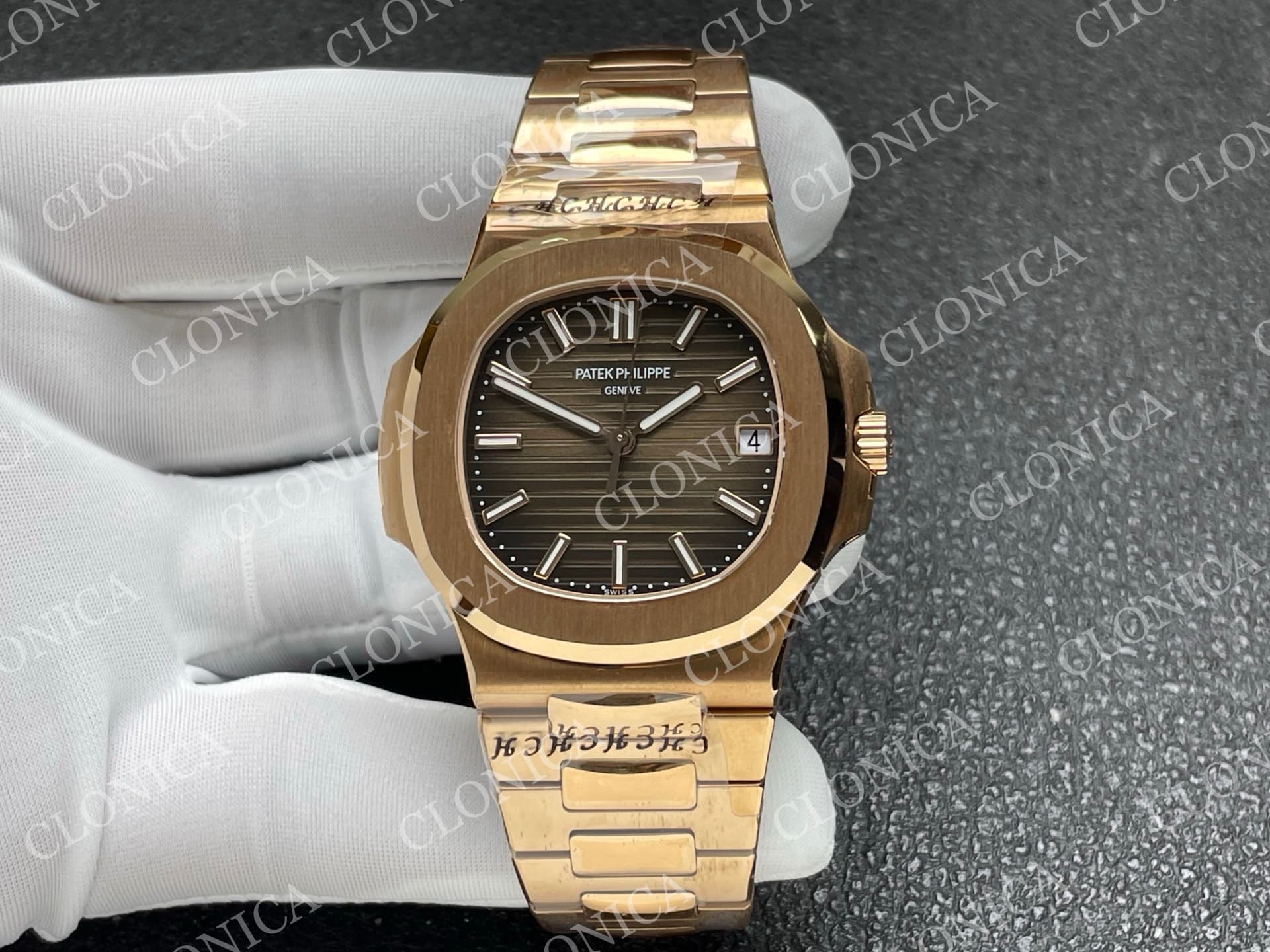 NAUTILUS 5711 RG BROWN TEXTURED DIAL — view 1