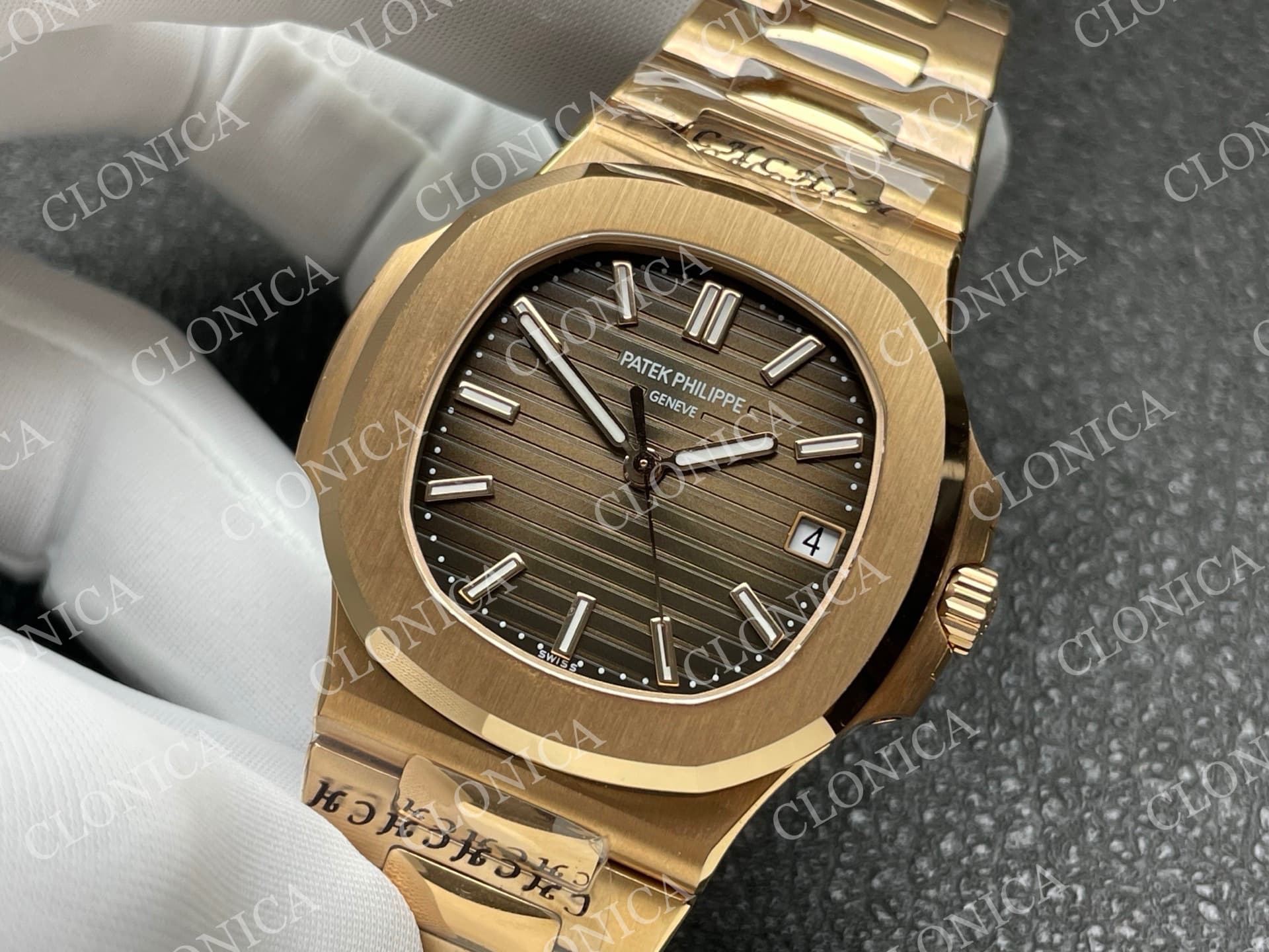 NAUTILUS 5711 RG BROWN TEXTURED DIAL — view 4