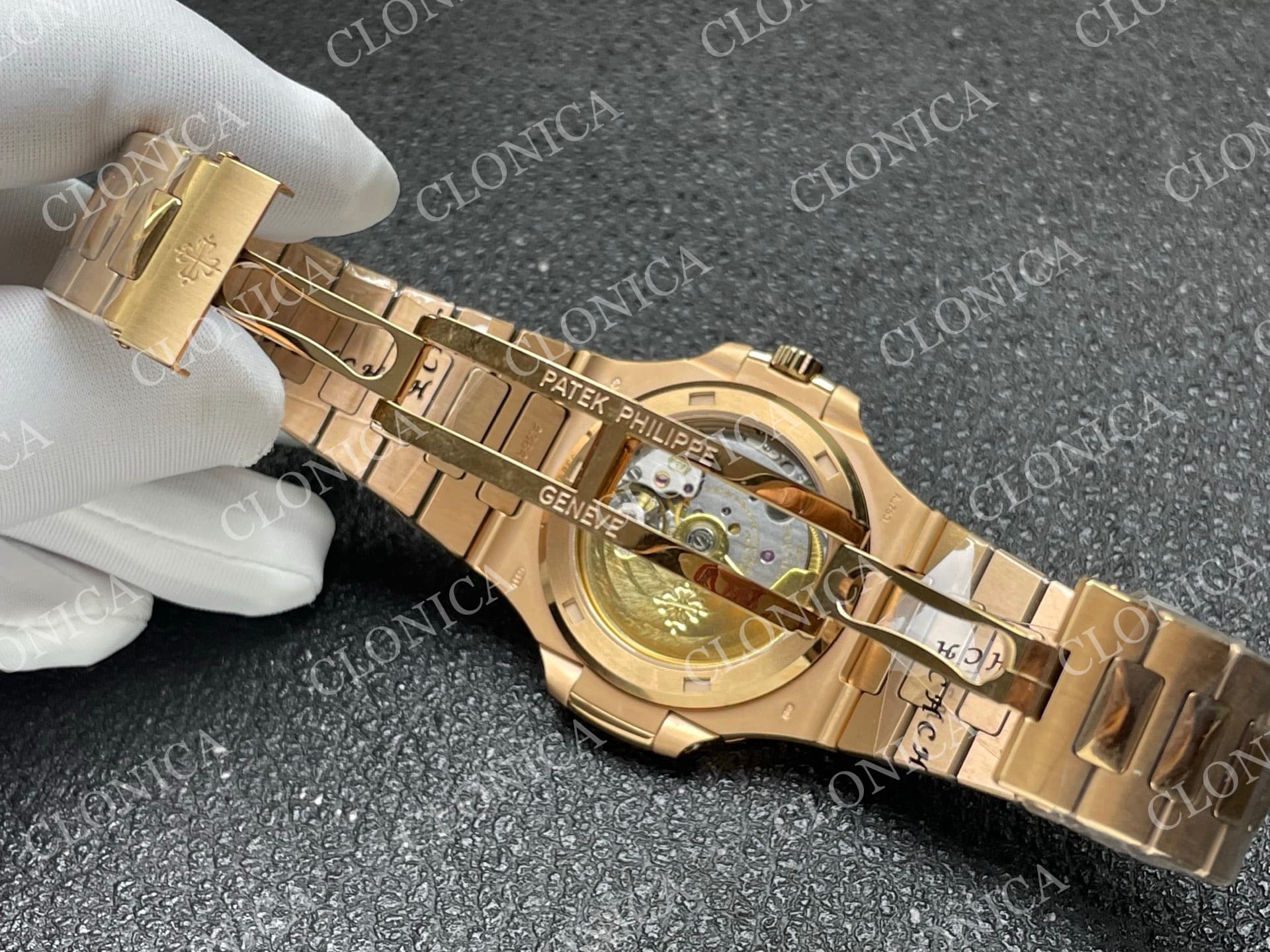 NAUTILUS 5711 RG BROWN TEXTURED DIAL — view 6