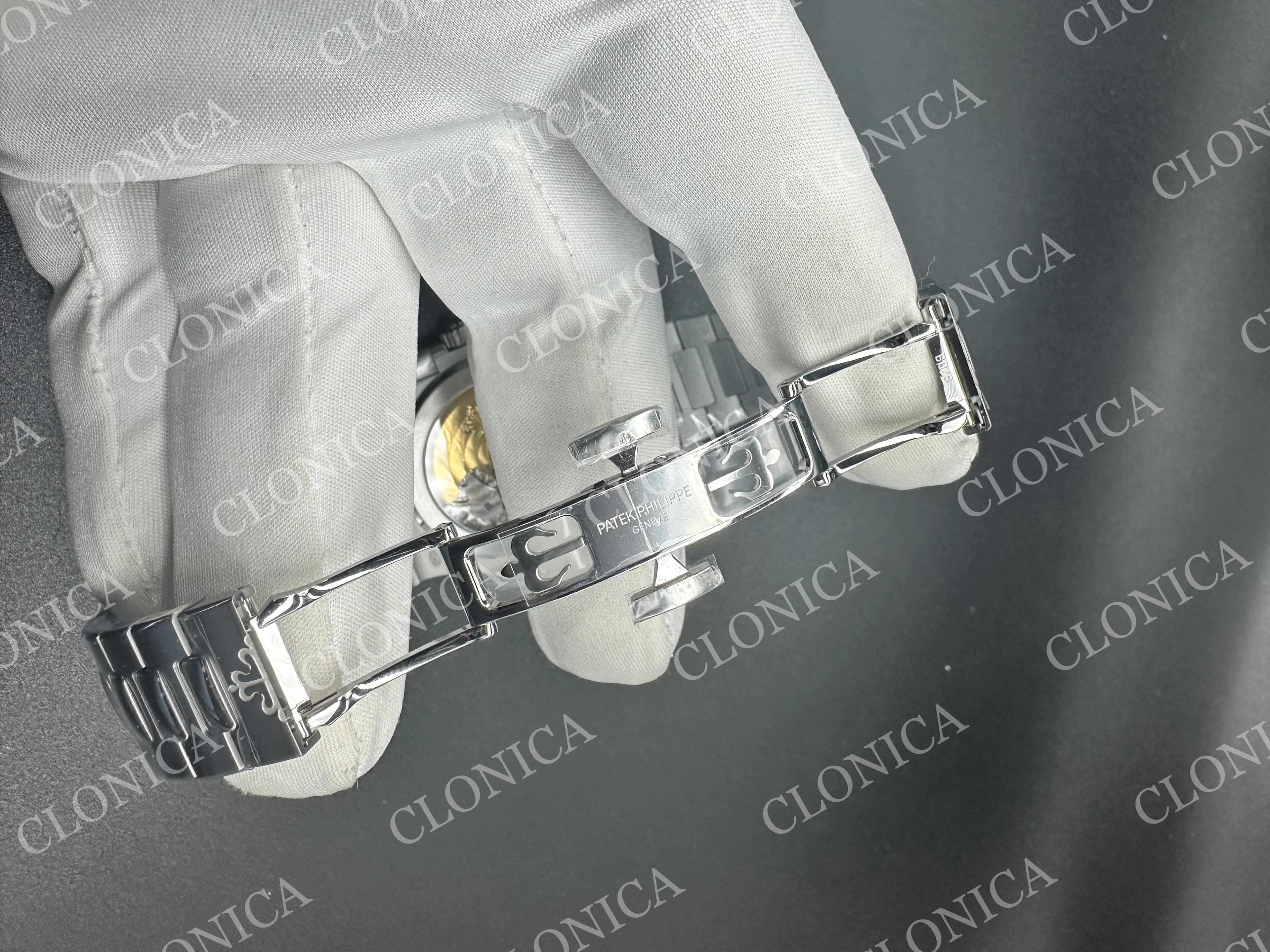 NAUTILUS 5811 GAIN WEIGHT BLUE TEXTURED DIAL ON SS BRACELET SUPER CLONE DD330 — view 9