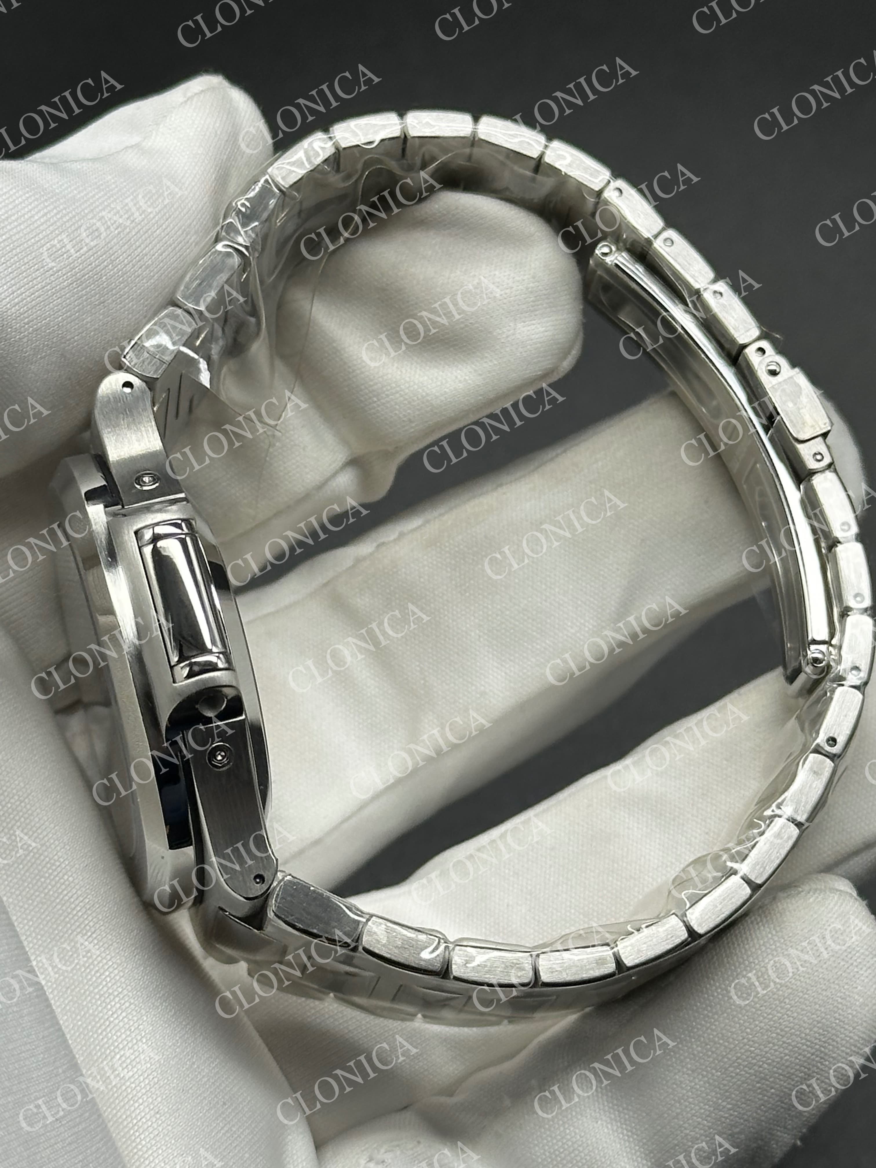 NAUTILUS 5726 FULL FUNCTION SS WHITE DIAL ON SS BRACELET — view 5