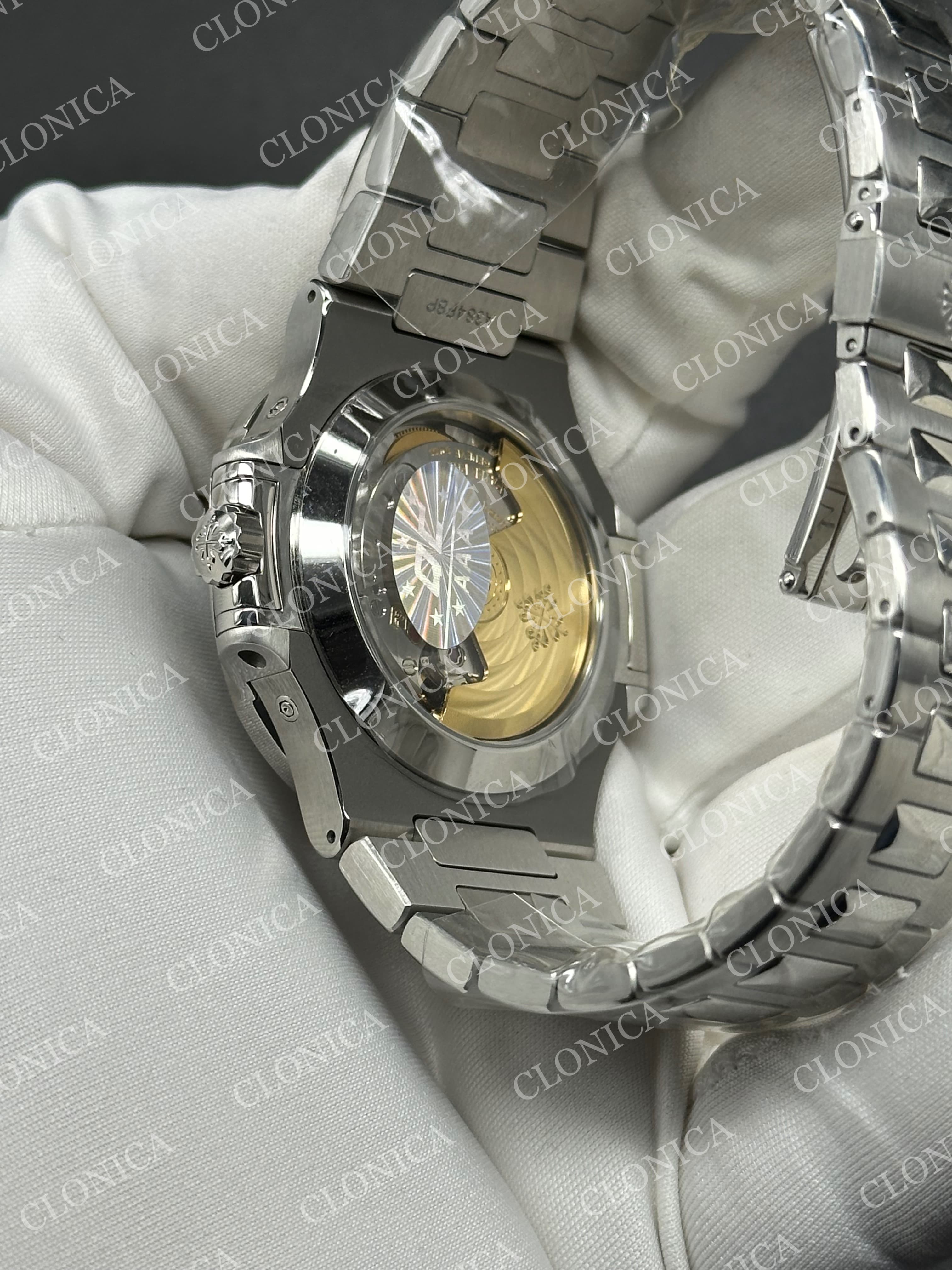 NAUTILUS 5726 FULL FUNCTION SS BLUE DIAL ON SS BRACELET — view 5