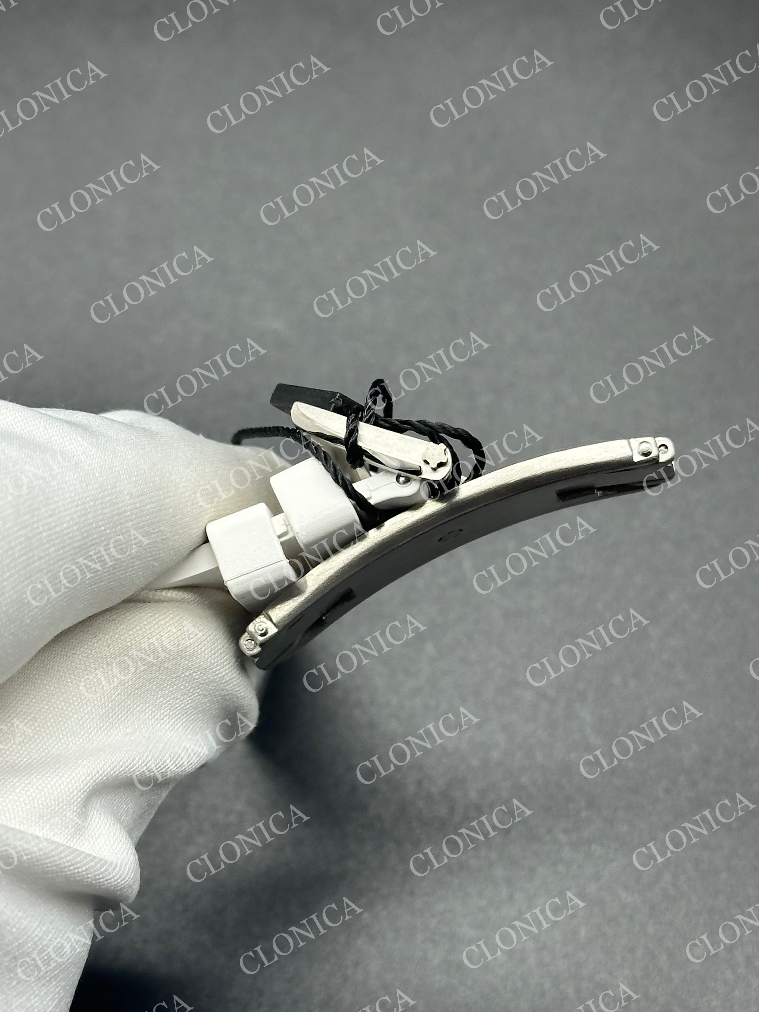 RM055 WHITE CERAMIC BLACK INNER BEZEL ON WHITE RUBBER STRAP RMUL2 — view 8