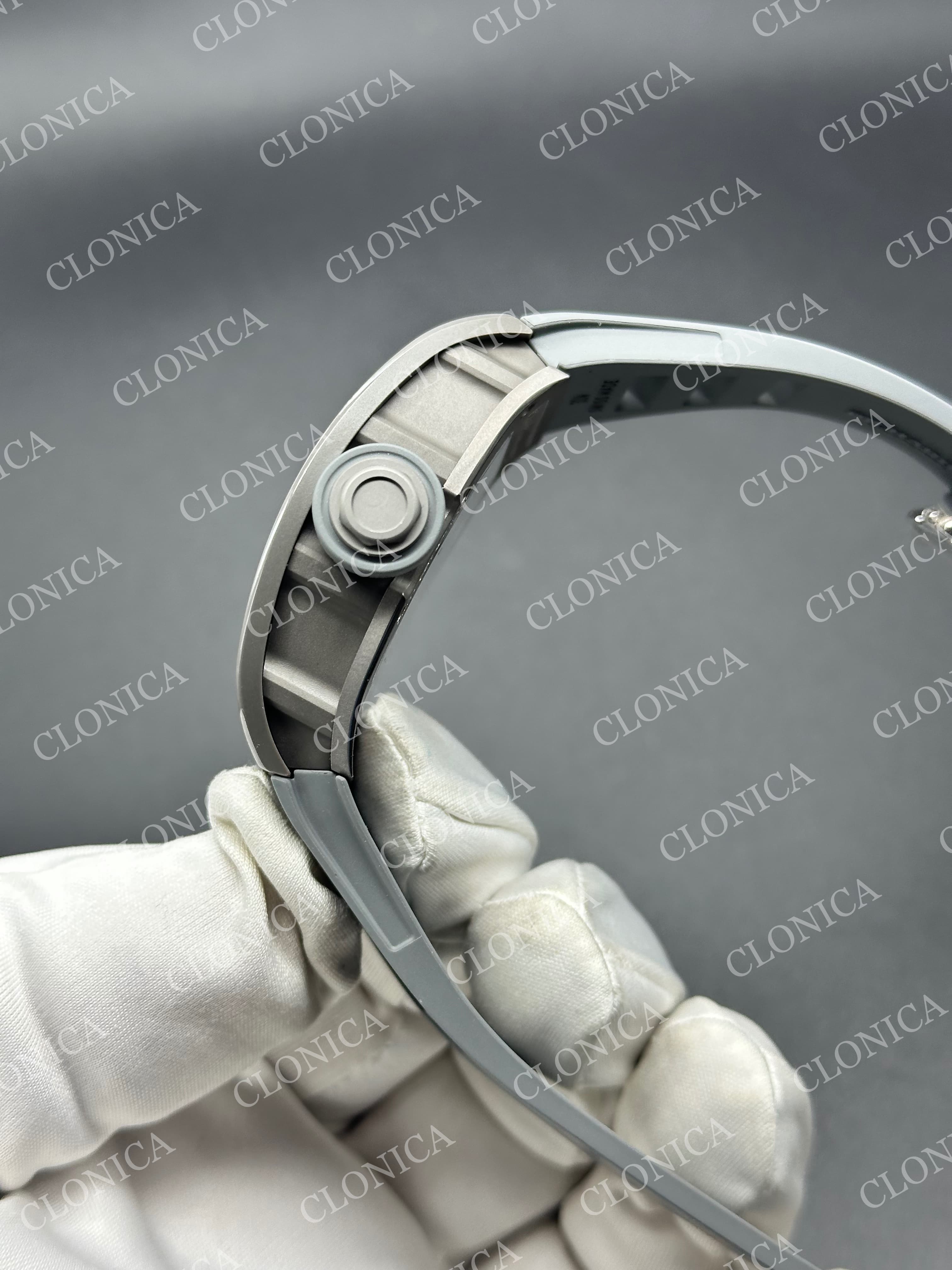 RM055 WHITE CERAMIC BLACK INNER BEZEL ON GREYRUBBER STRAP RMUL2 — view 5
