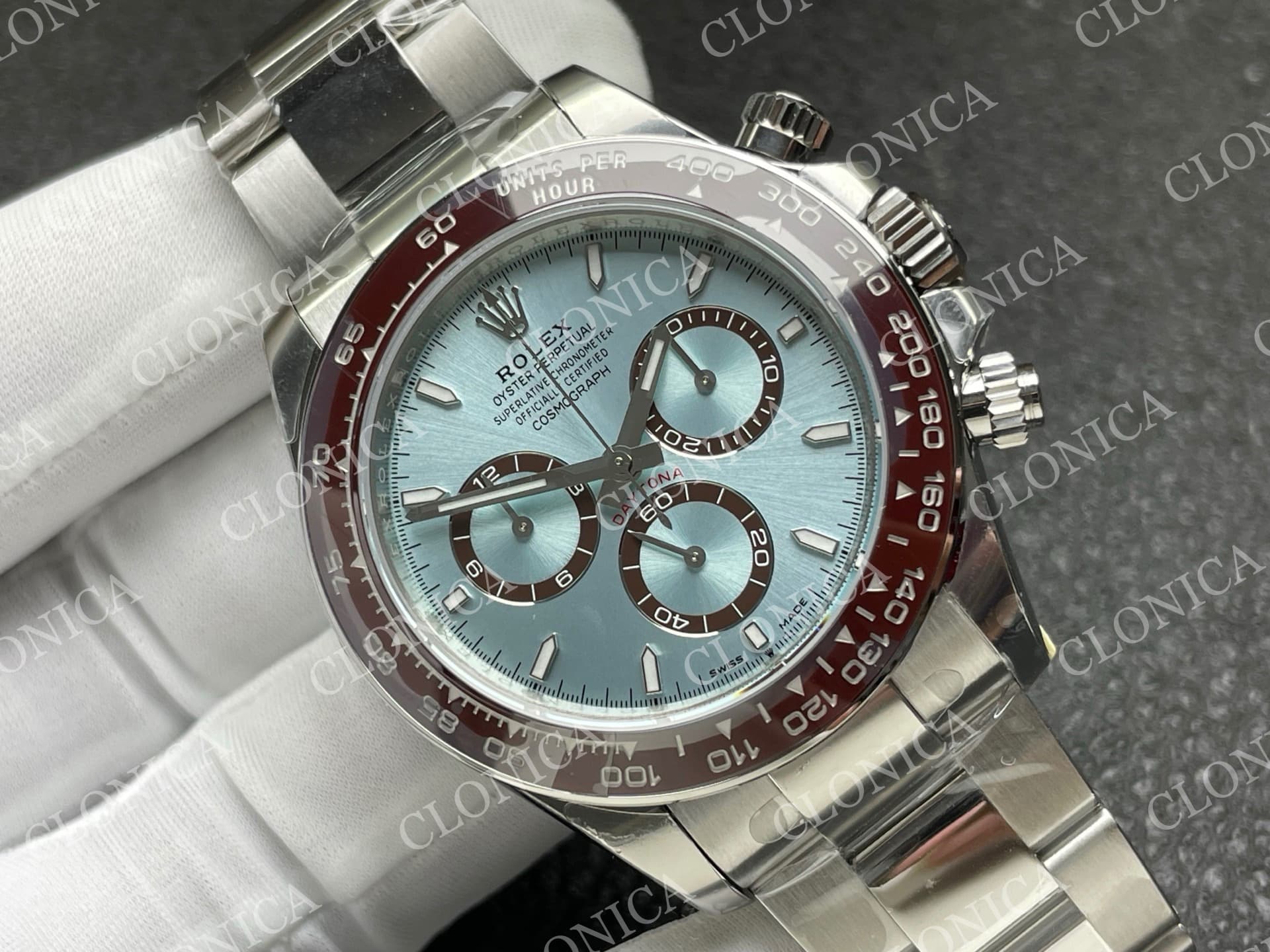 DAYTONA 126506 GAIN WEIGHT ICE BLUE DIAL STICK MARKERS ON BRACELET — view 2