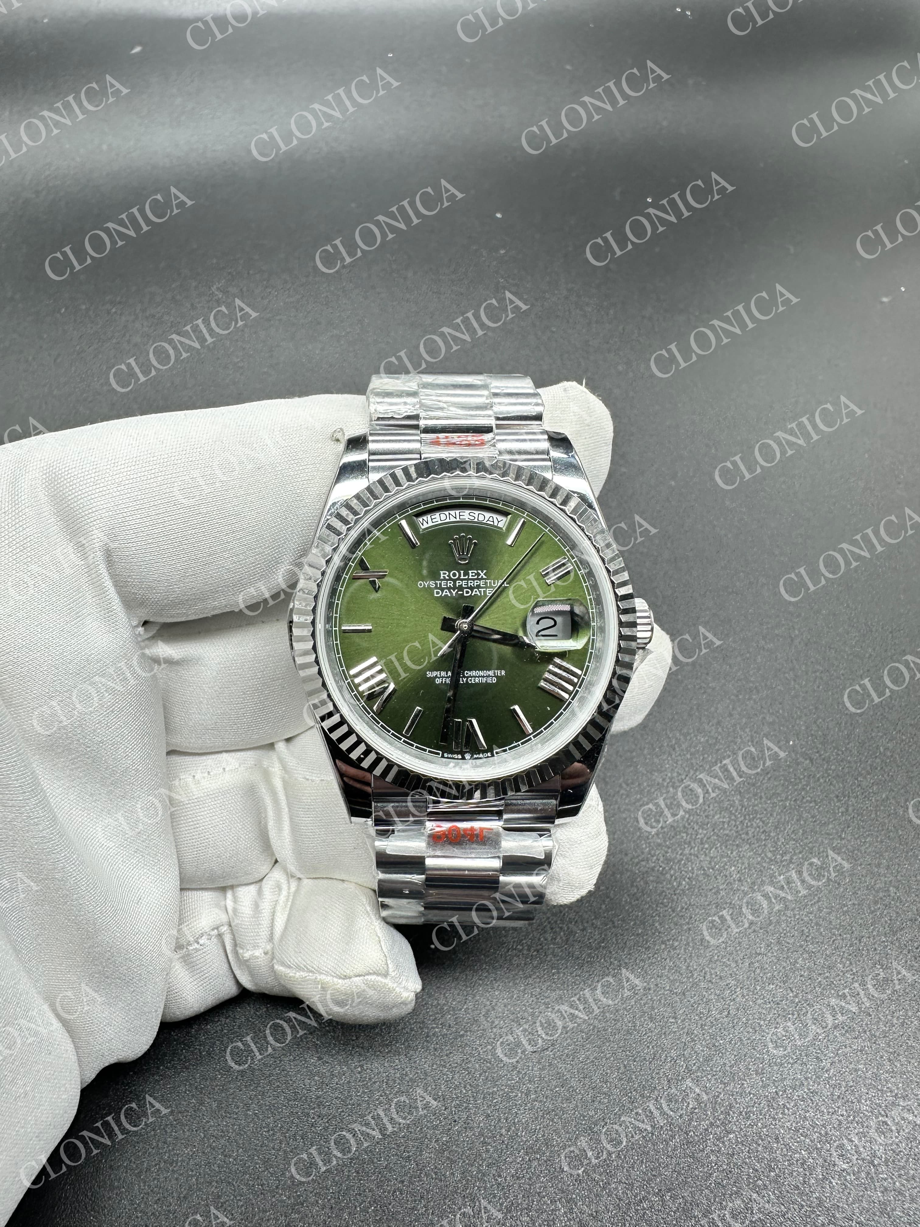 DAY DATE 228239 40MM GAIN WEIGHT GREEN DIAL ROMAN MARKER ON WG PRESIDENT BRACELET — view 1