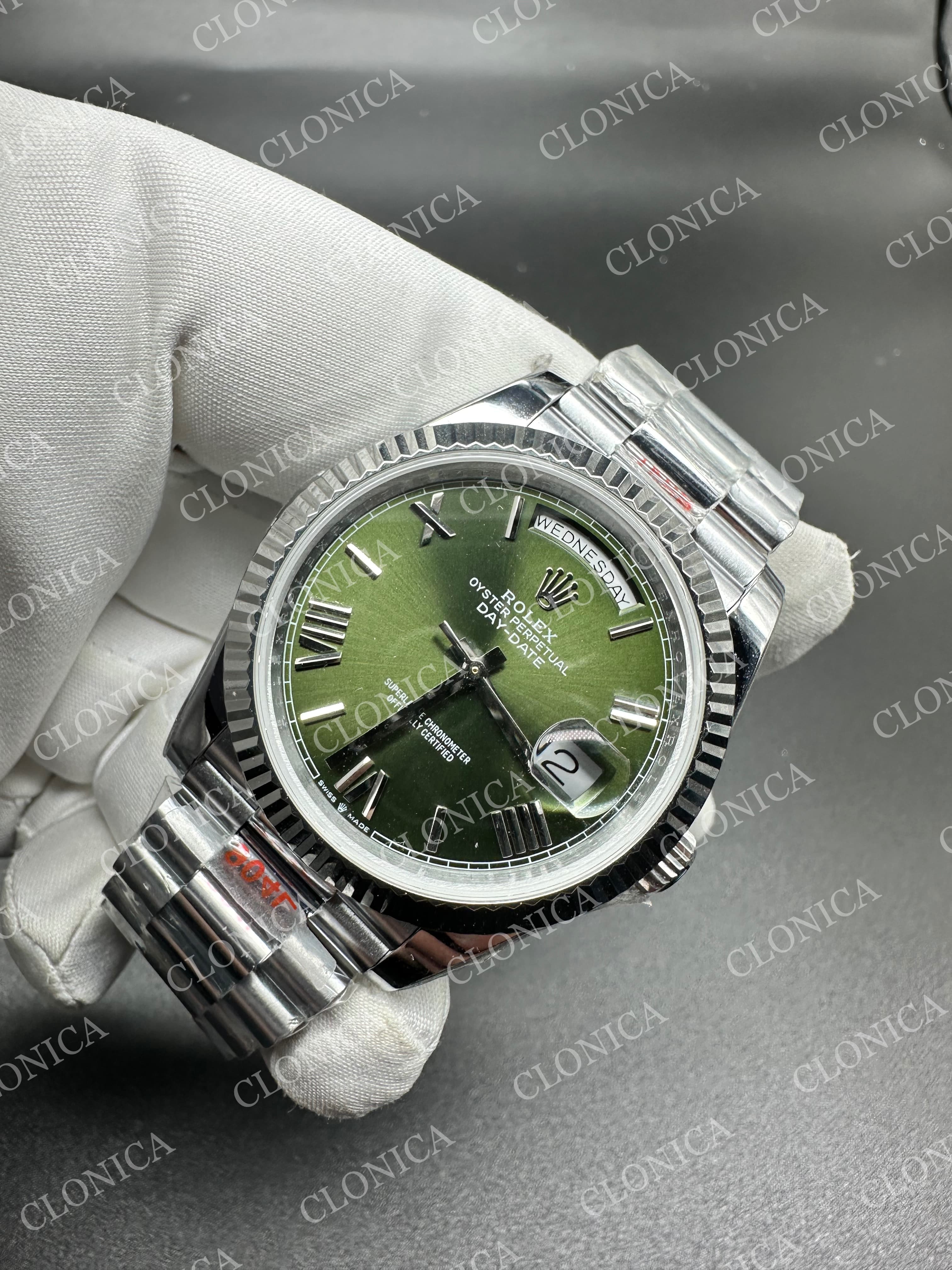 DAY DATE 228239 40MM GAIN WEIGHT GREEN DIAL ROMAN MARKER ON WG PRESIDENT BRACELET — view 3