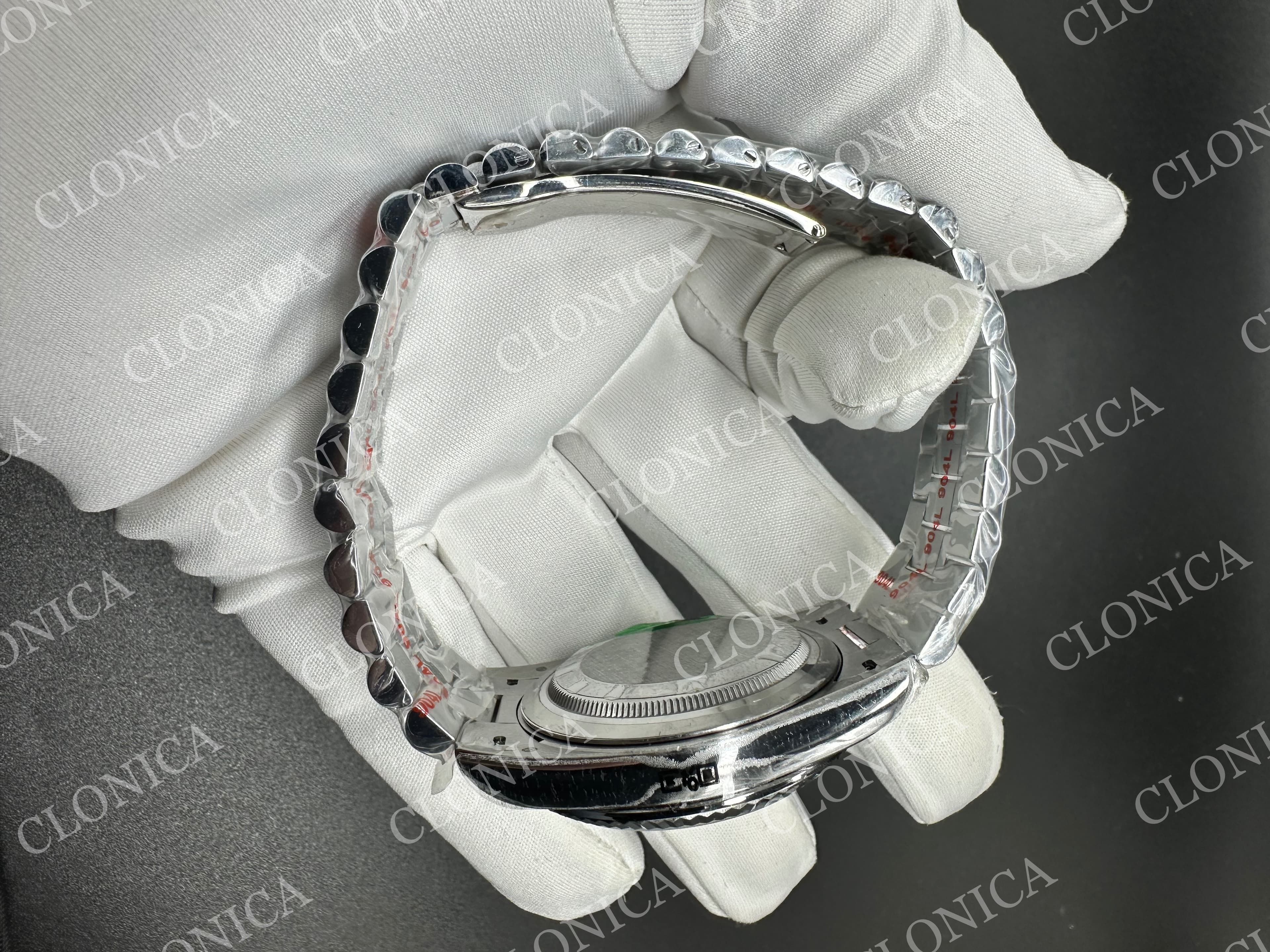 DAY DATE 228239 40MM GAIN WEIGHT GREEN DIAL ROMAN MARKER ON WG PRESIDENT BRACELET — view 5