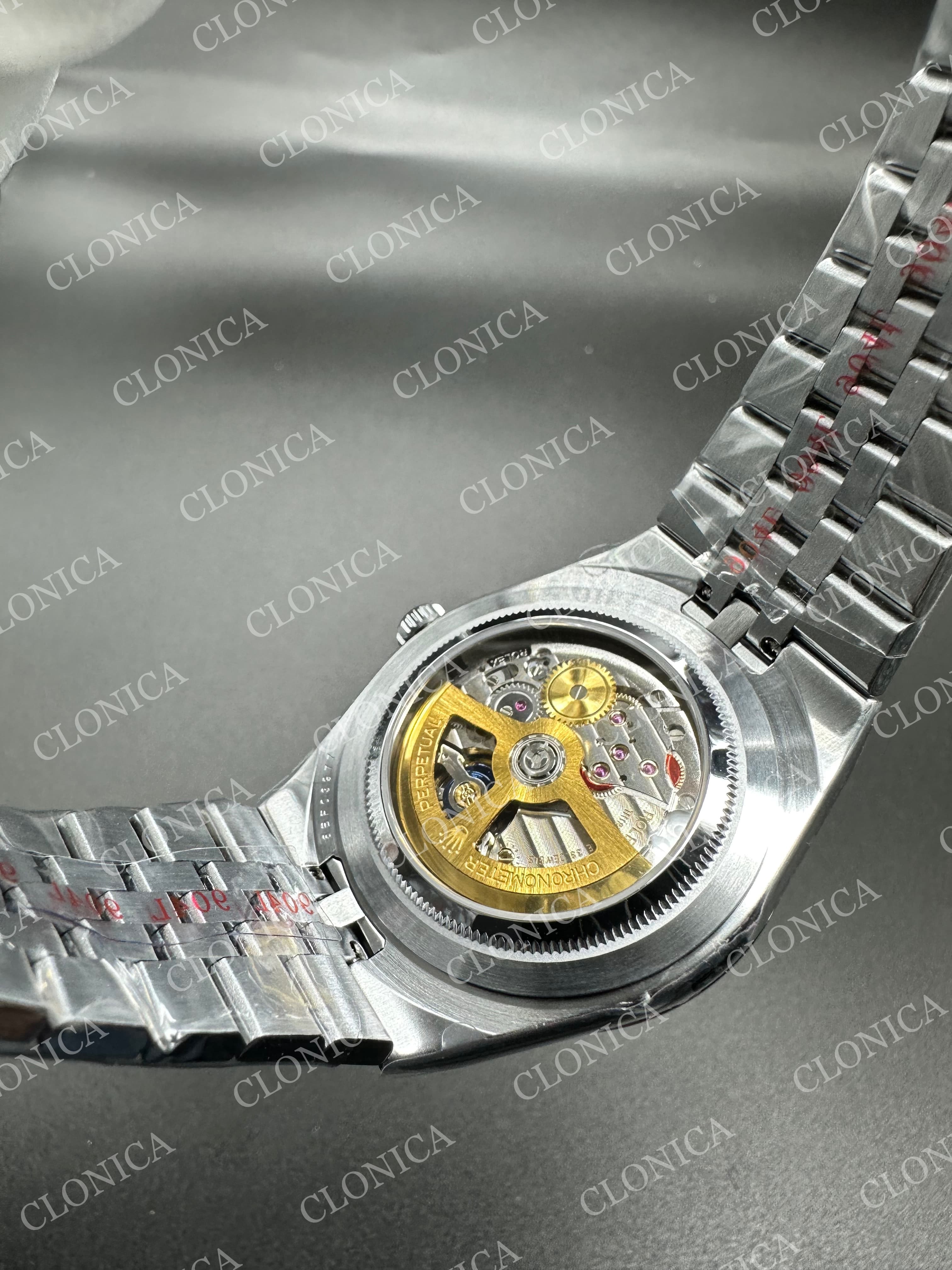 LAND DWELLER 127336 GAIN WEIGHT ICE WHITE DIAL ON SS BRACELET — view 7